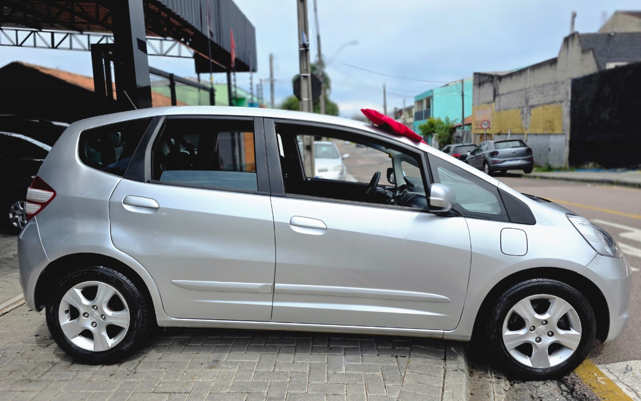imagem-https://www.socarrao.com.br/sc-vehicle-images-prod/4319798/1791556568046-MjAyNjEwMDlfMTAxNTM0LmpwZw.jpg