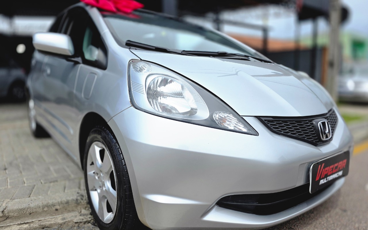 imagem-https://www.socarrao.com.br/sc-vehicle-images-prod/4319798/1791556568103-MjAyNjEwMDlfMTAxNTQzLmpwZw.jpg