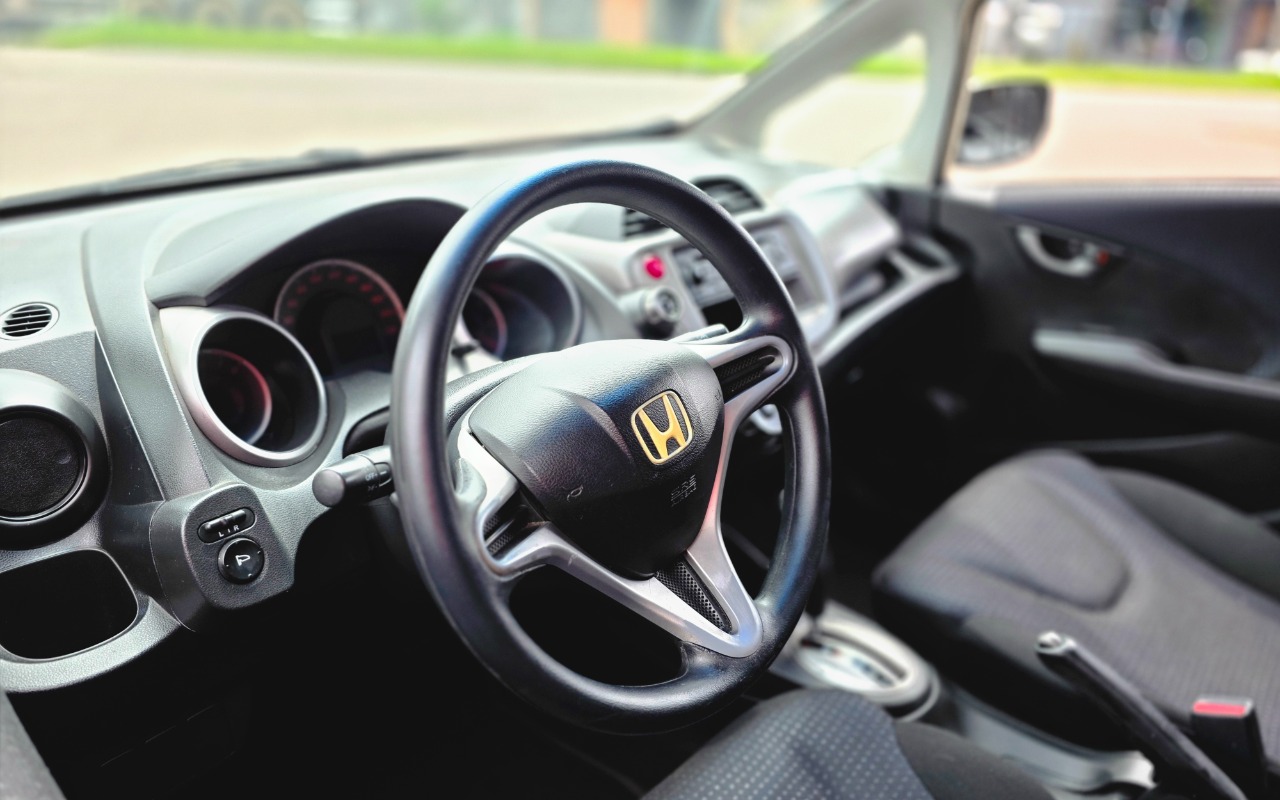 imagem-https://www.socarrao.com.br/sc-vehicle-images-prod/4319798/1791556568268-MjAyNjEwMDlfMTAxNjU2LmpwZw.jpg