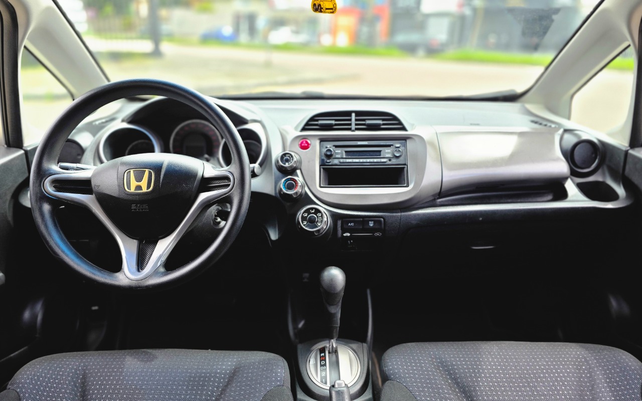 imagem-https://www.socarrao.com.br/sc-vehicle-images-prod/4319798/1791556568323-MjAyNjEwMDlfMTAxNzA4LmpwZw.jpg