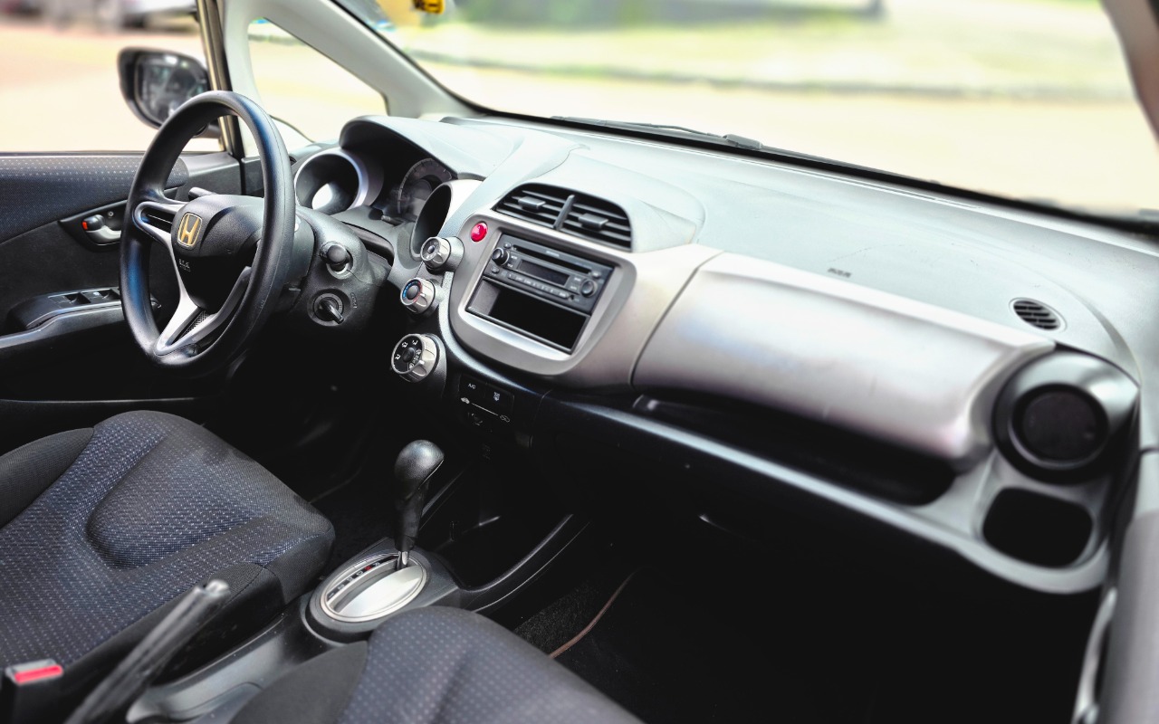 imagem-https://www.socarrao.com.br/sc-vehicle-images-prod/4319798/1791556568401-MjAyNjEwMDlfMTAxNzMxLmpwZw.jpg