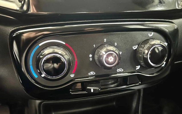imagem-https://www.socarrao.com.br/sc-vehicle-images-prod/4319860/1791556838298-8533074_4_B_e9742cac9c.jpeg