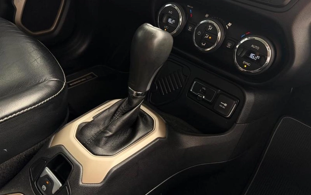 imagem-https://www.socarrao.com.br/sc-vehicle-images-prod/4319866/1791556868998-8540744_12_B_88bf414760.jpeg
