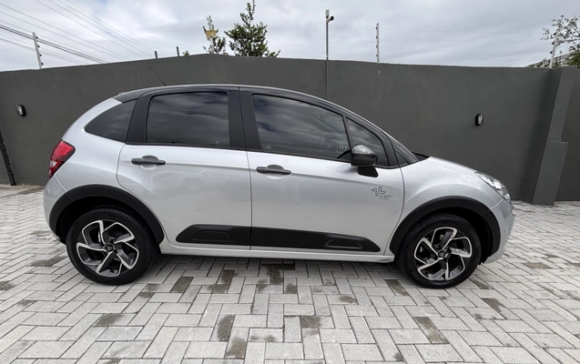 imagem-https://www.socarrao.com.br/sc-vehicle-images-prod/43199/1785174180285-003_ccfcb2f11e6a2983c85d8323de810e21.jpeg