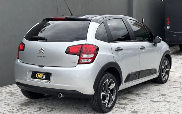 imagem-https://www.socarrao.com.br/sc-vehicle-images-prod/43199/1785174180288-003_cb3e182c2ad548dec2c626c12b235664.jpeg