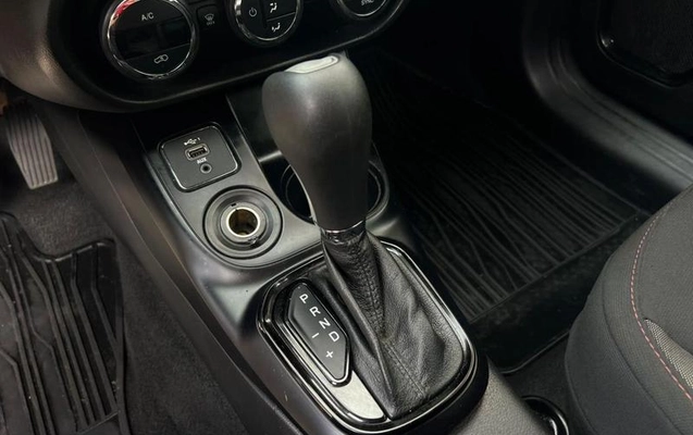 imagem-https://www.socarrao.com.br/sc-vehicle-images-prod/4319968/1791557517890-8558880_6_B_c38dec504c.jpeg