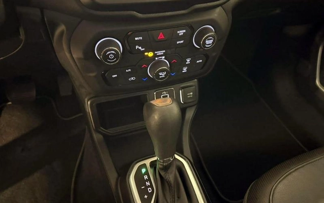 imagem-https://www.socarrao.com.br/sc-vehicle-images-prod/4319978/1791557613721-8552713_7_B_7d494b8c97.jpeg
