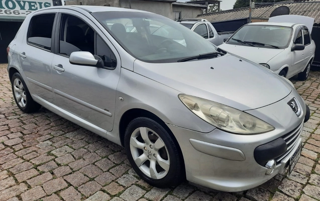 imagem-https://www.socarrao.com.br/sc-vehicle-images-prod/4320024/1791558120564-V2hhdHNBcHAgSW1hZ2UgMjAyNi0xMC0wOSBhdCAxMS4wMC4wMyAoMSkuanBlZw.jpeg