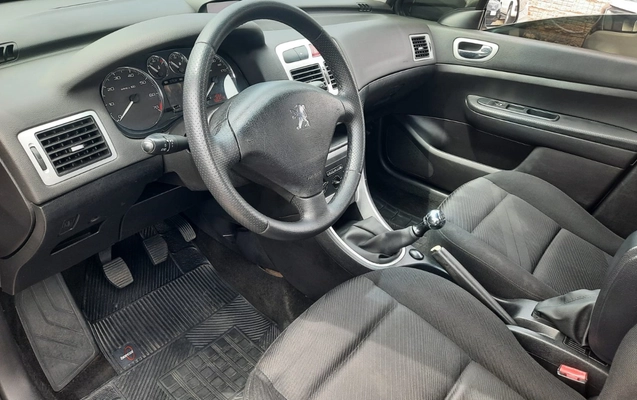 imagem-https://www.socarrao.com.br/sc-vehicle-images-prod/4320024/1791558120863-V2hhdHNBcHAgSW1hZ2UgMjAyNi0xMC0wOSBhdCAxMS4wMC4wNSAoMSkuanBlZw.jpeg