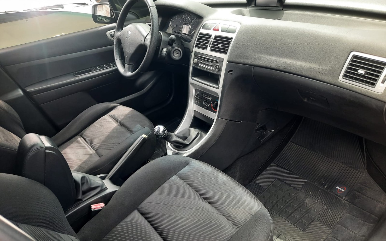 imagem-https://www.socarrao.com.br/sc-vehicle-images-prod/4320024/1791558121016-V2hhdHNBcHAgSW1hZ2UgMjAyNi0xMC0wOSBhdCAxMS4wMC4wNiAoMikuanBlZw.jpeg