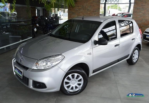 Renault Sandero 2012 Prata — foto 1 de 3