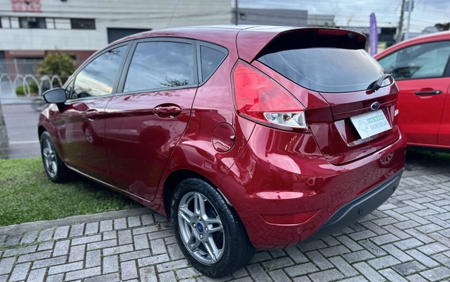 imagem-https://www.socarrao.com.br/sc-vehicle-images-prod/4320090/1792099570775-vehicle_image_1792099557_9bbb37f19b63c3f0c2378e9f2e170b60.jpeg