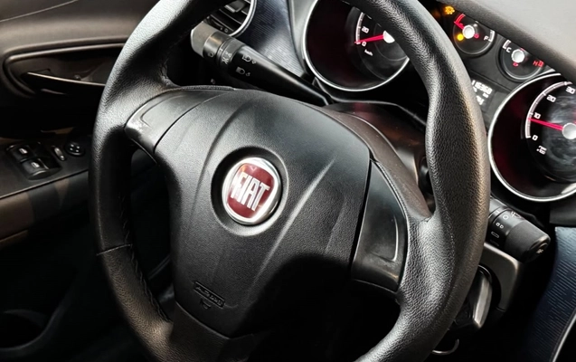 imagem-https://www.socarrao.com.br/sc-vehicle-images-prod/4320091/1791558430948-2_051530.jpg