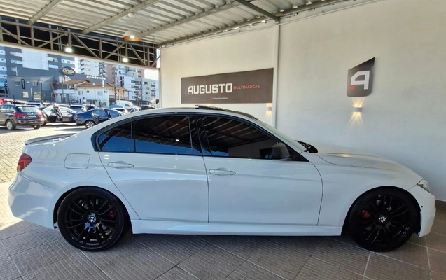 imagem-https://www.socarrao.com.br/sc-vehicle-images-prod/4320310/1791559898093-73cea6470f61431db70931b3bf2cc9de_1791559746760.jpg