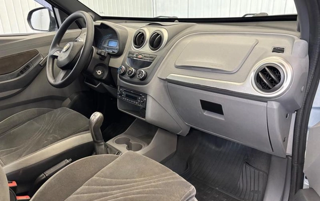 imagem-https://www.socarrao.com.br/sc-vehicle-images-prod/4320317/1791559963806-8427136_13_B_add933950f.jpeg