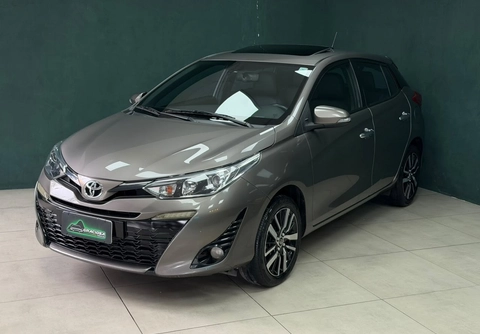 Toyota Yaris 2020 Cinza — foto 1 de 3