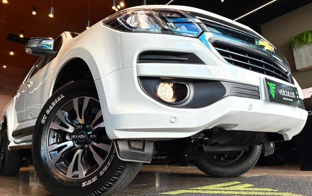imagem-https://www.socarrao.com.br/sc-vehicle-images-prod/4320434/1791561032228-8529180_13_B_57c1a06387.jpeg