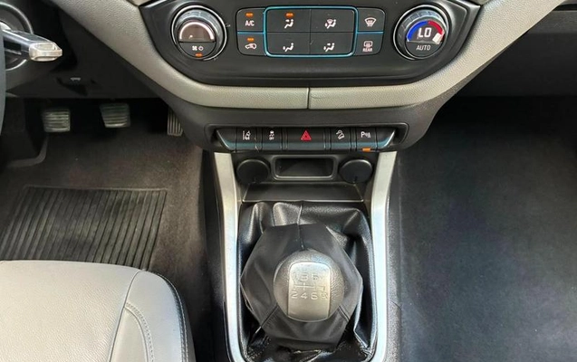 imagem-https://www.socarrao.com.br/sc-vehicle-images-prod/4320434/1791561032237-8529180_1_B_457358c6e9.jpeg
