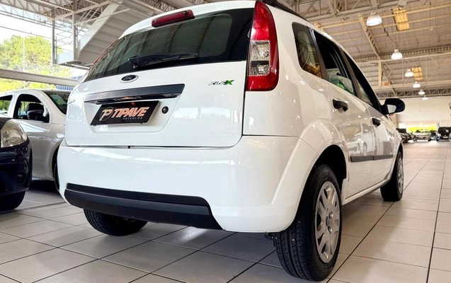 imagem-https://www.socarrao.com.br/sc-vehicle-images-prod/4320436/1791561061794-8555391_5_B_6b59f0ea08.jpeg