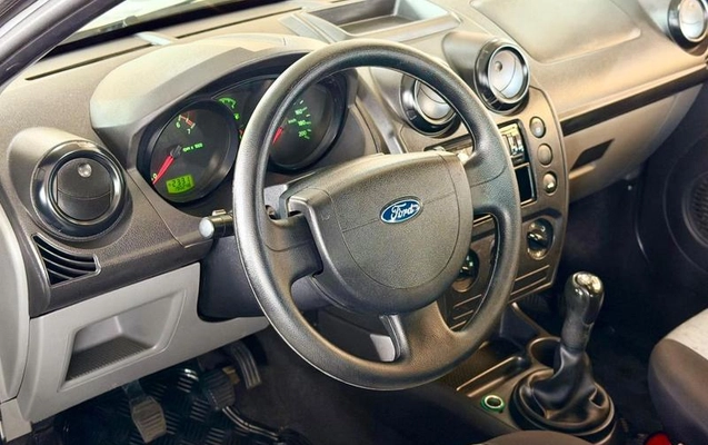 imagem-https://www.socarrao.com.br/sc-vehicle-images-prod/4320436/1791561061798-8555391_8_B_8e14ae4d72.jpeg