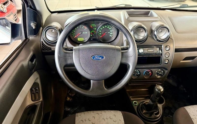 imagem-https://www.socarrao.com.br/sc-vehicle-images-prod/4320436/1791561061800-8555391_9_B_05331ca4fd.jpeg