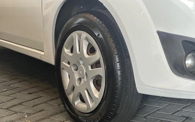 imagem-https://www.socarrao.com.br/sc-vehicle-images-prod/4320467/1791561212399-8513992_3_B_7d1508435a.jpeg