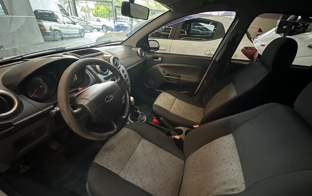 imagem-https://www.socarrao.com.br/sc-vehicle-images-prod/4320467/1791561212406-8513992_8_B_06c2c4941f.jpeg