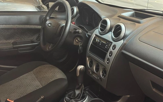 imagem-https://www.socarrao.com.br/sc-vehicle-images-prod/4320467/1791561212409-8513992_10_B_328f4a81d9.jpeg