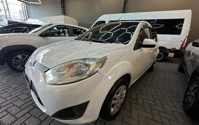 imagem-https://www.socarrao.com.br/sc-vehicle-images-prod/4320467/1791561212413-8513992_13_B_83e48e300f.jpeg