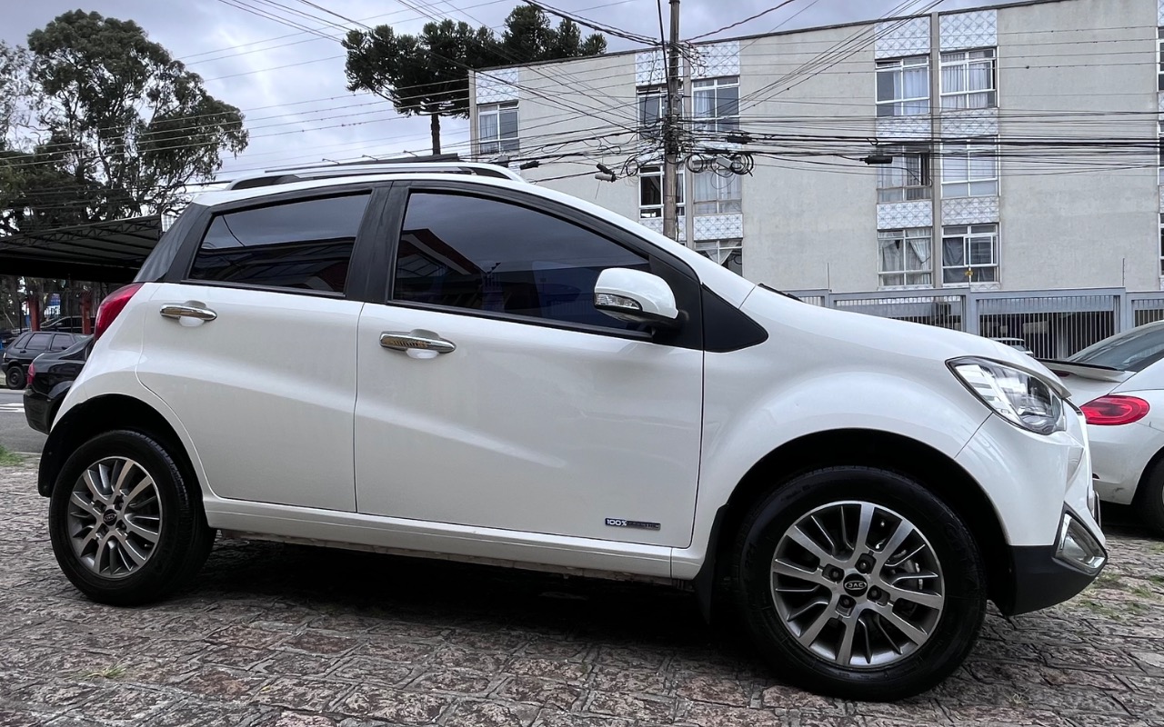 imagem-https://www.socarrao.com.br/sc-vehicle-images-prod/4320537/1791561766458-SU1HXzM0NjIuanBlZw.jpeg