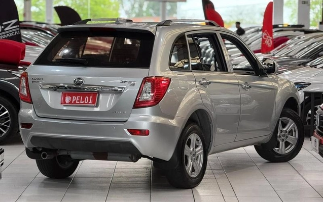 imagem-https://www.socarrao.com.br/sc-vehicle-images-prod/4320652/1791653736162-8559369_16_B_d1bf0e21d8.jpeg