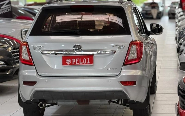 imagem-https://www.socarrao.com.br/sc-vehicle-images-prod/4320652/1791653736164-8559369_10_B_a2a71a20dd.jpeg