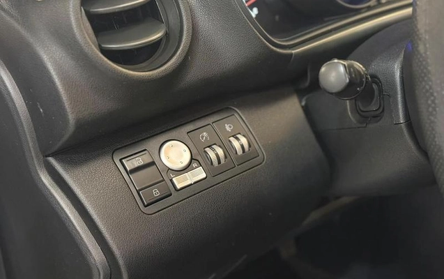 imagem-https://www.socarrao.com.br/sc-vehicle-images-prod/4320652/1791653736178-8559369_6_B_c7384bb3c8.jpeg