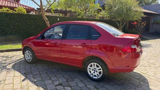 imagem-https://www.socarrao.com.br/sc-vehicle-images-prod/4320739/1791562899739-ford-fiesta-1.6-mpi-sedan-8v-flex-4p-manual-wmimagem15410489283.jpg
