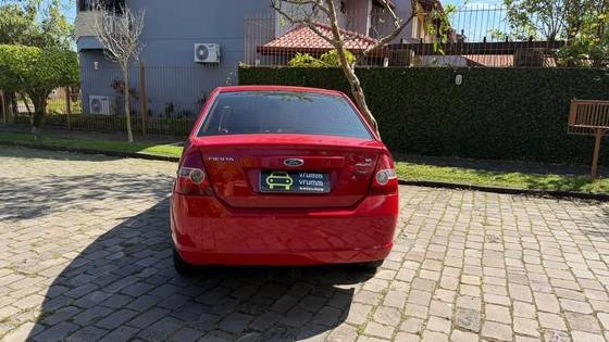 imagem-https://www.socarrao.com.br/sc-vehicle-images-prod/4320739/1791562899740-ford-fiesta-1.6-mpi-sedan-8v-flex-4p-manual-wmimagem15410550338.jpg
