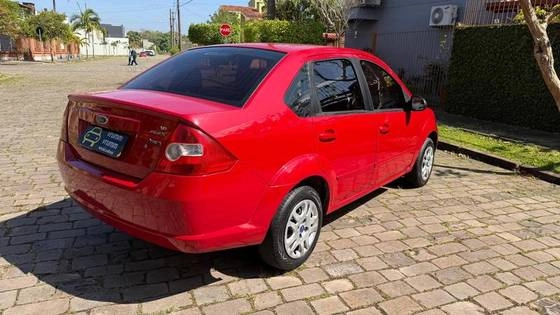 imagem-https://www.socarrao.com.br/sc-vehicle-images-prod/4320739/1791562899742-ford-fiesta-1.6-mpi-sedan-8v-flex-4p-manual-wmimagem15410596013.jpg