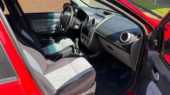 imagem-https://www.socarrao.com.br/sc-vehicle-images-prod/4320739/1791562899751-ford-fiesta-1.6-mpi-sedan-8v-flex-4p-manual-wmimagem15410788939.jpg