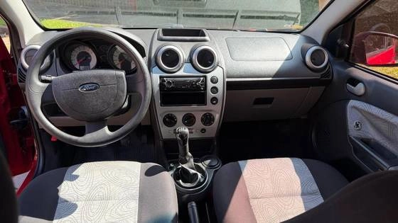 imagem-https://www.socarrao.com.br/sc-vehicle-images-prod/4320739/1791562899754-ford-fiesta-1.6-mpi-sedan-8v-flex-4p-manual-wmimagem15410865081.jpg