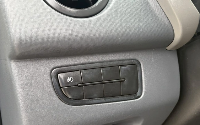 imagem-https://www.socarrao.com.br/sc-vehicle-images-prod/4320741/1791562941112-V2hhdHNBcHAgSW1hZ2UgMjAyNi0xMC0wOSBhdCAxMy4wMy4yMSAoMykuanBlZw.jpeg