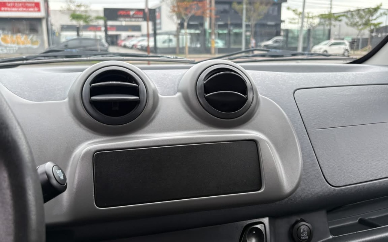 imagem-https://www.socarrao.com.br/sc-vehicle-images-prod/4320741/1791562941210-V2hhdHNBcHAgSW1hZ2UgMjAyNi0xMC0wOSBhdCAxMy4wMy4yMi5qcGVn.jpeg