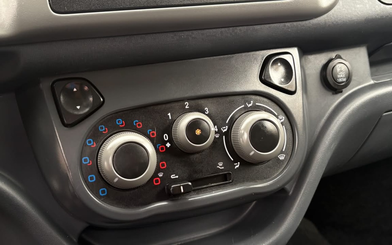 imagem-https://www.socarrao.com.br/sc-vehicle-images-prod/4320741/1791562941323-V2hhdHNBcHAgSW1hZ2UgMjAyNi0xMC0wOSBhdCAxMy4wMy4yMiAoMSkuanBlZw.jpeg