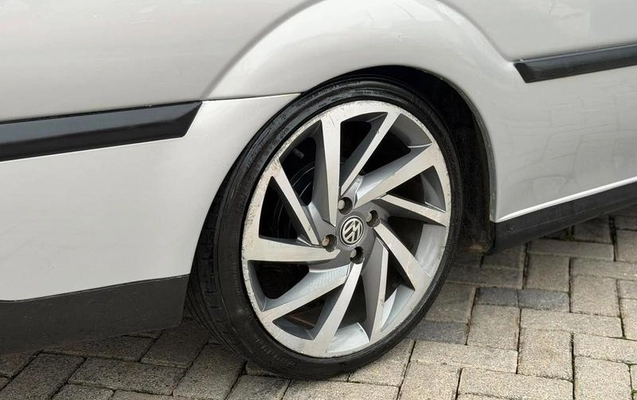 imagem-https://www.socarrao.com.br/sc-vehicle-images-prod/4320783/1792076002932-8552096_6_B_295fe6f6e0.jpeg