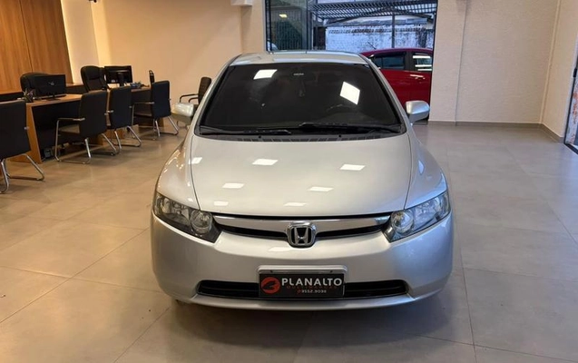 imagem-https://www.socarrao.com.br/sc-vehicle-images-prod/4320946/1792513460168-8555587_12_B_9789505693.jpeg
