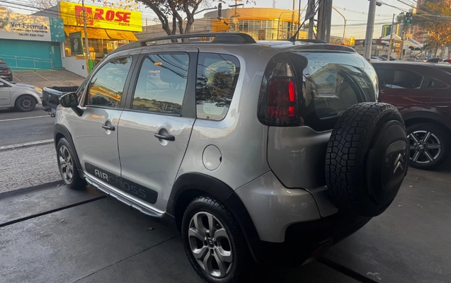 imagem-https://www.socarrao.com.br/sc-vehicle-images-prod/4320961/1791564750886-gb-c72cdb5.jpeg