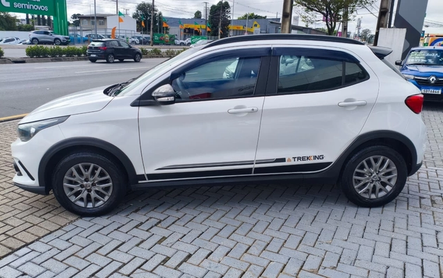 imagem-https://www.socarrao.com.br/sc-vehicle-images-prod/4321055/1791565281594-ZXggMDMuanBlZw.jpeg
