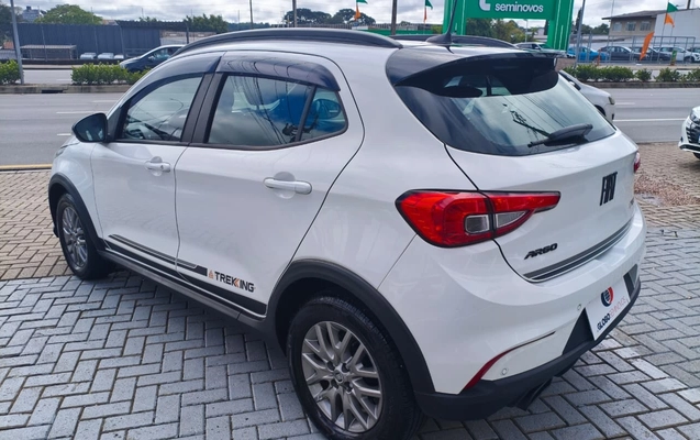 imagem-https://www.socarrao.com.br/sc-vehicle-images-prod/4321055/1791565281650-ZXggMDQuanBlZw.jpeg