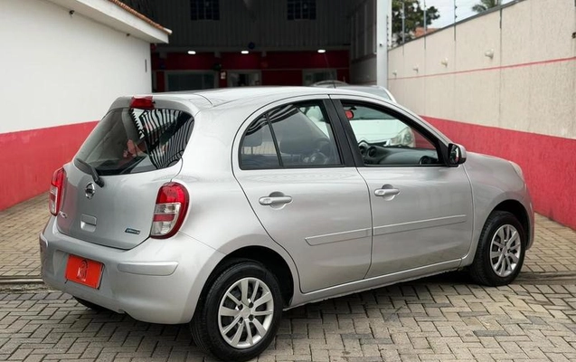 imagem-https://www.socarrao.com.br/sc-vehicle-images-prod/4321056/1791565295787-8559348_11_B_744c9b4485.jpeg