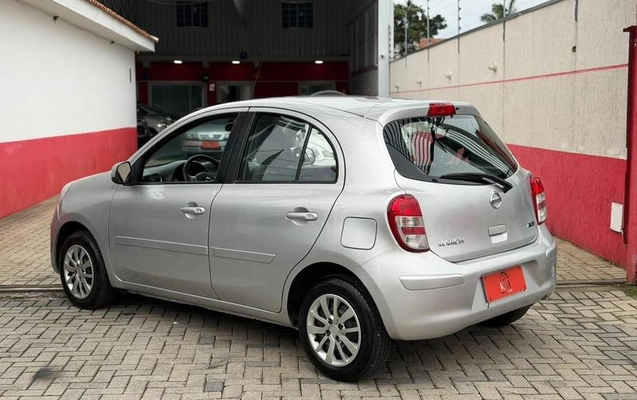 imagem-https://www.socarrao.com.br/sc-vehicle-images-prod/4321056/1791565295791-8559348_13_B_d213364f06.jpeg