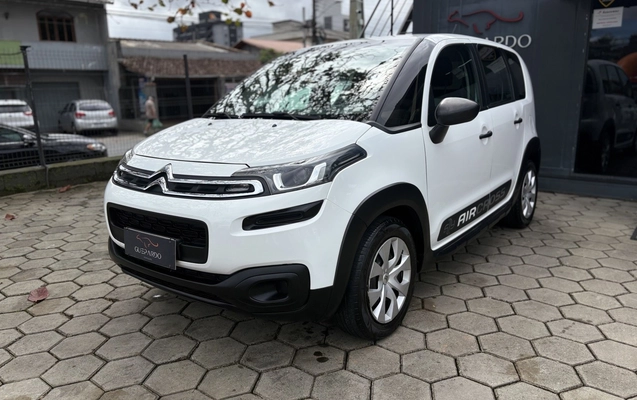 imagem-https://www.socarrao.com.br/sc-vehicle-images-prod/4321163/1791566241822-1_112337.jpg