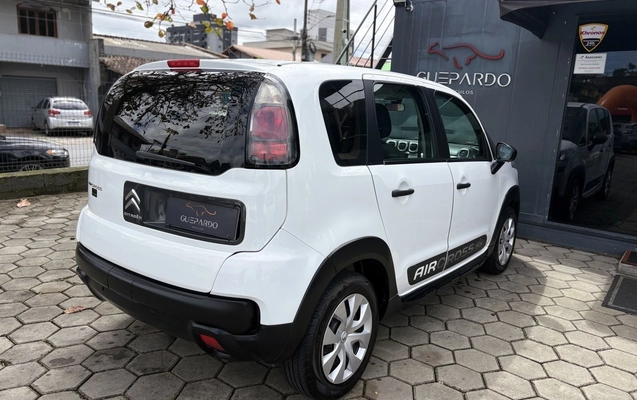 imagem-https://www.socarrao.com.br/sc-vehicle-images-prod/4321163/1791566241841-1_112353.jpg